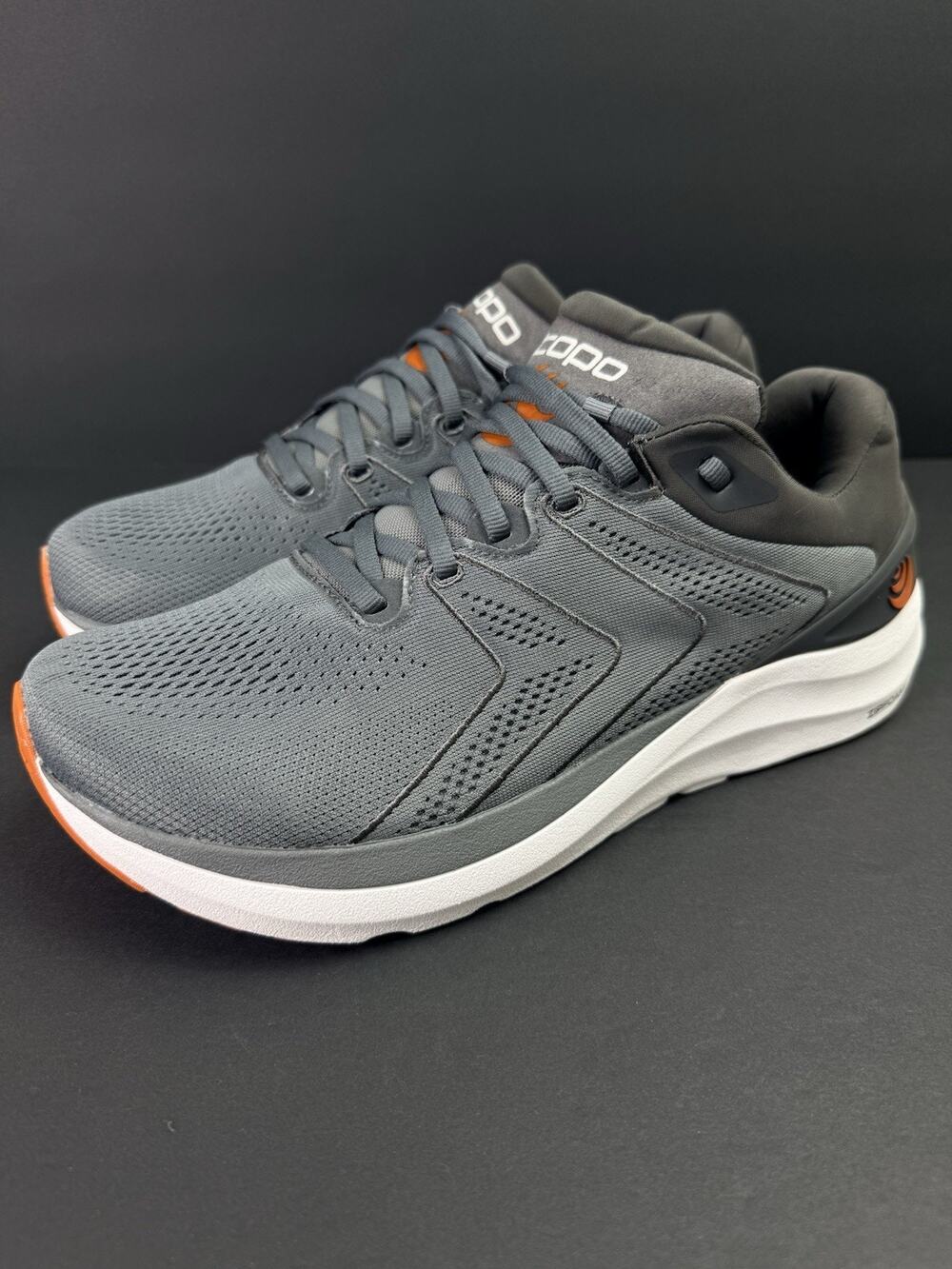 Topo Phantom 2 Men’s 10 Gray Running Shoes Athletic Sneakers Pre-Owned